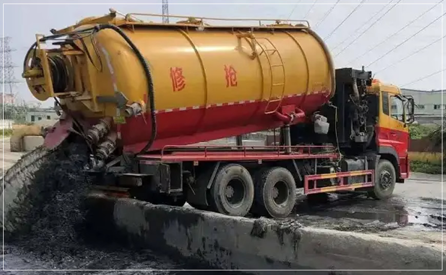 彝良沉淀池清理案例